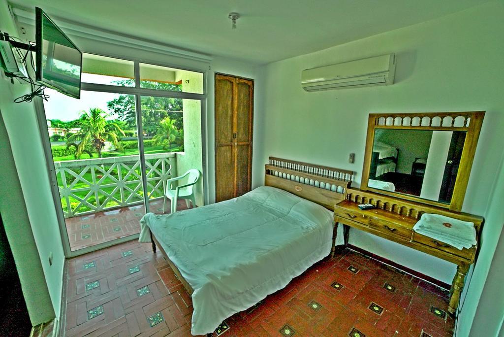 Hotel - Granja De Animales San Basilio De Palenque Сан-Басилио-дель-Паленке Экстерьер фото